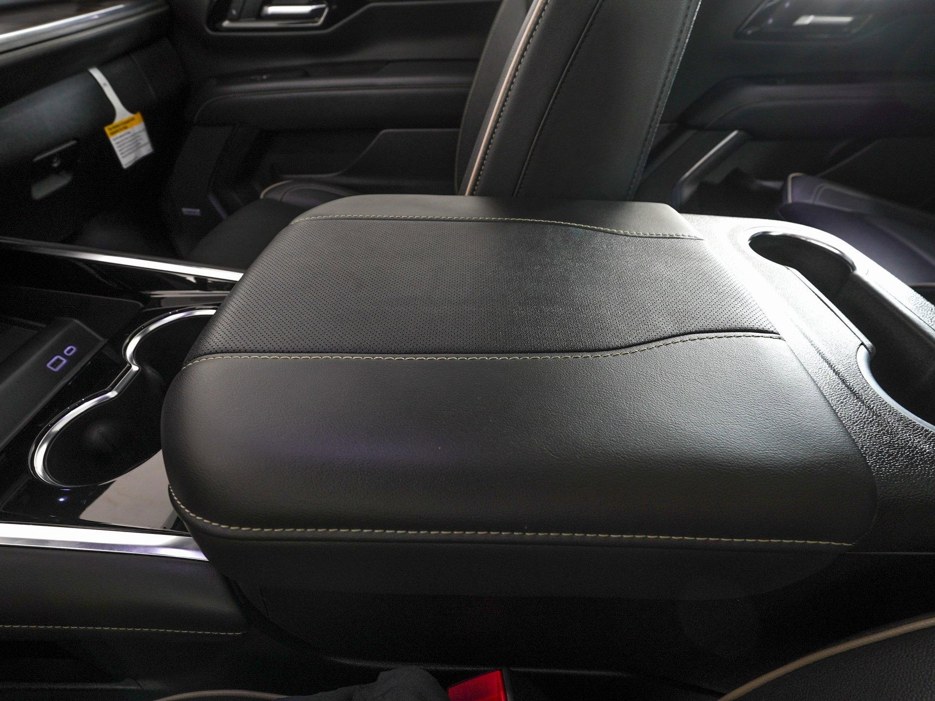 Used 2025 Chevrolet Tahoe Premier w/ Sun And Tow Package image 30