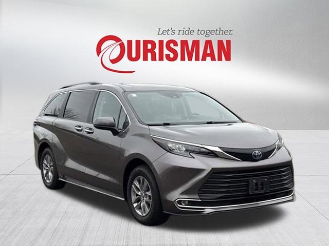 Used 2024 Toyota Sienna XLE