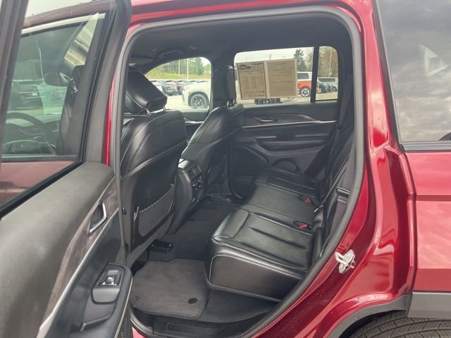 Used 2024 Jeep Grand Cherokee Limited image 30