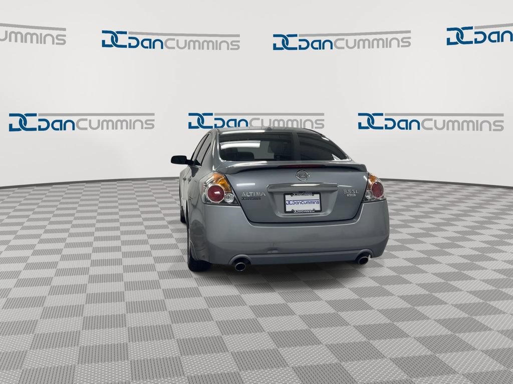 Used 2007 Nissan Altima 3.5 SL w/ Technology Pkg FWD image 7