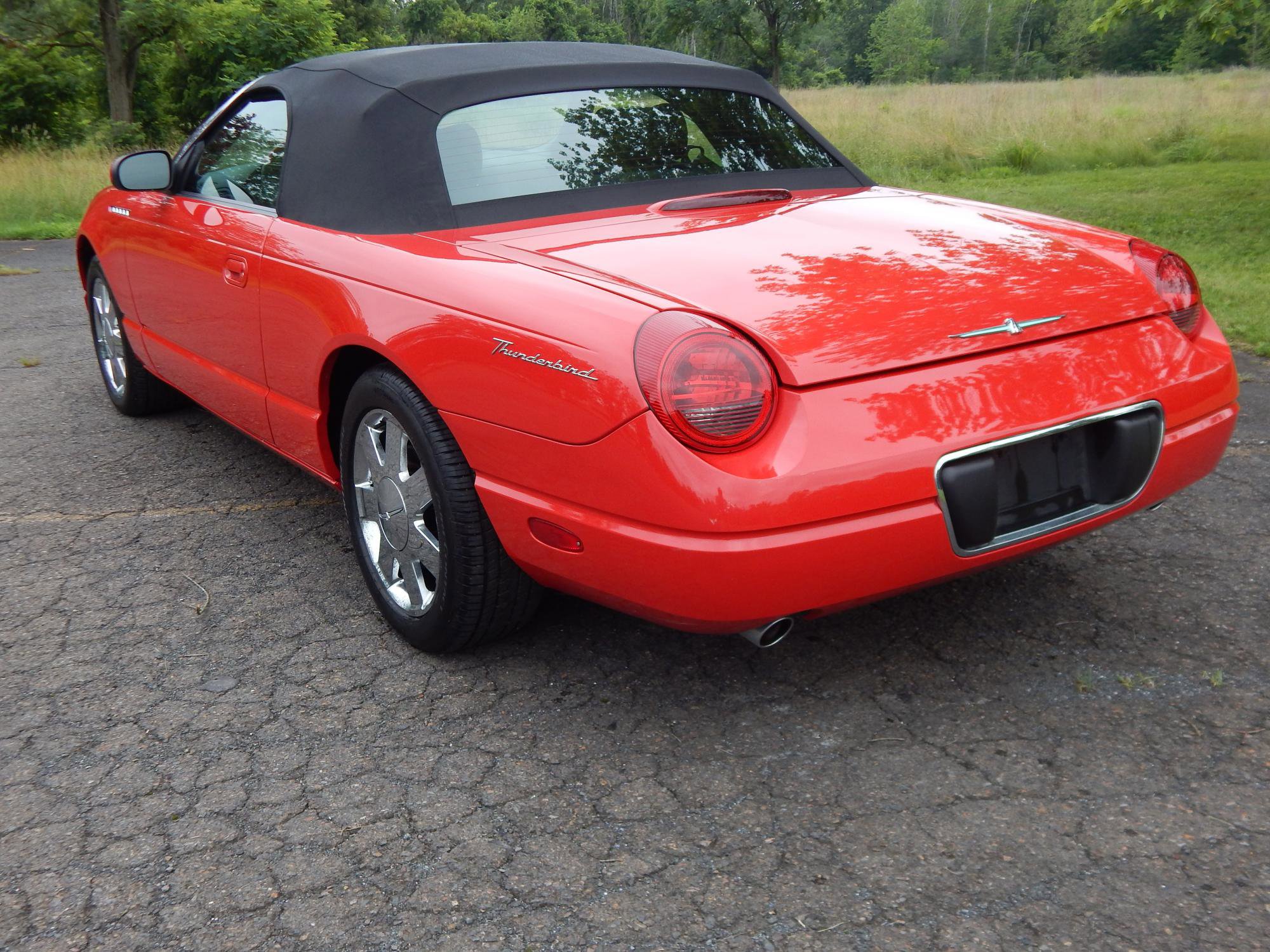 Used 2002 Ford Thunderbird image 4