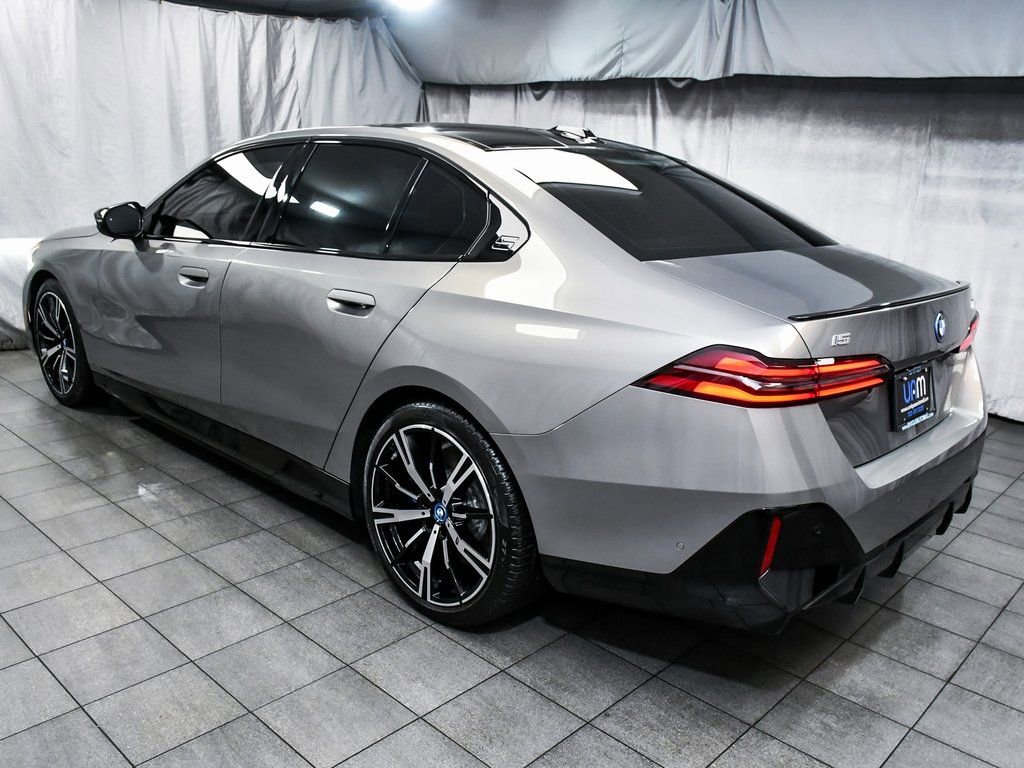 Used 2025 BMW i5 M60 w/ Executive Package image 4