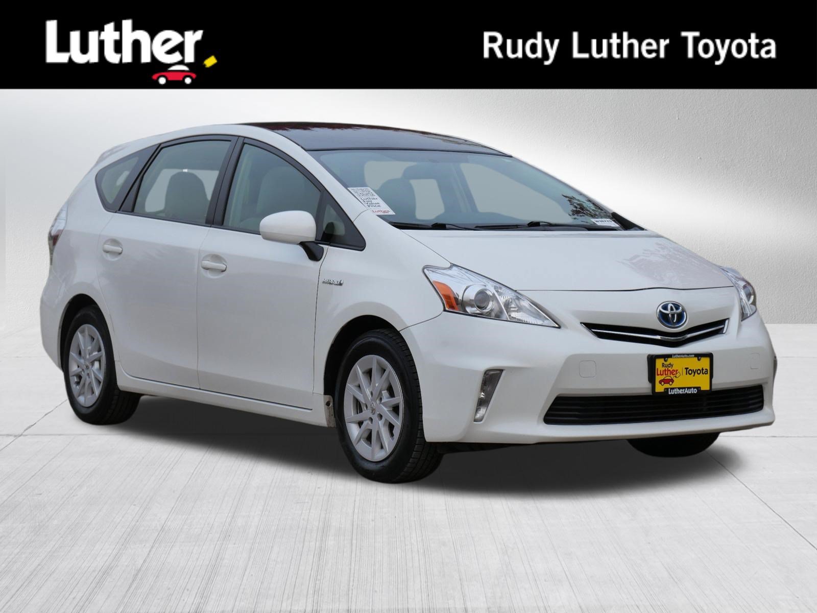 Used 2014 Toyota Prius V Three FWD image 1