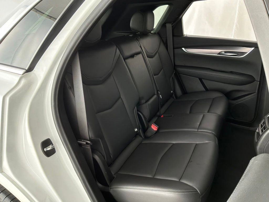 Used 2022 Cadillac XT5 Luxury w/ LPO, Floor Liner Package AWD/4WD image 27