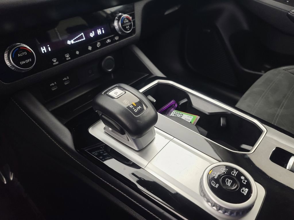 Used 2025 Mitsubishi Outlander SE image 38