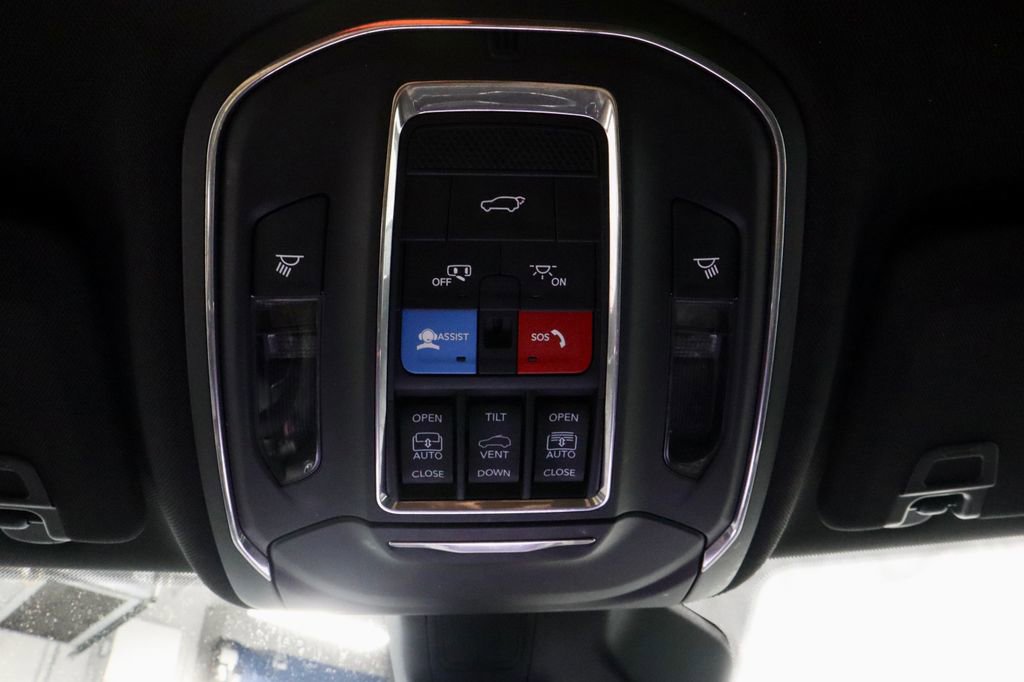 Used 2025 Jeep Grand Cherokee Limited 4xe image 26