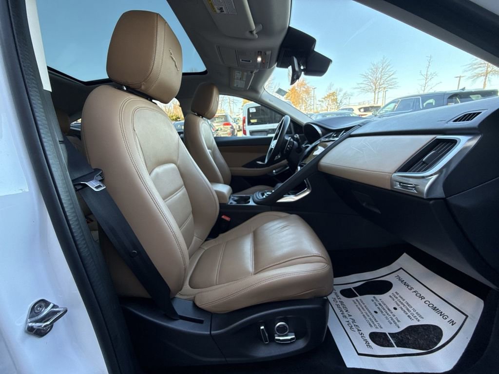 Used 2022 Jaguar E-PACE SE image 26