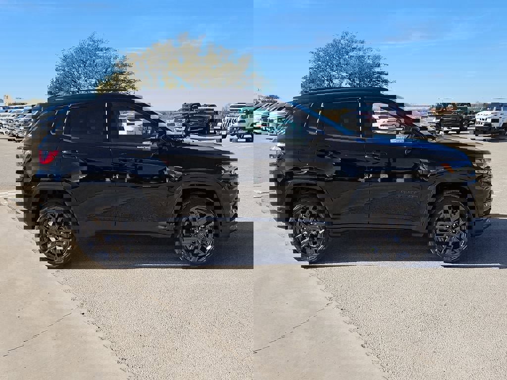 New 2026 Jeep Compass Latitude image 8