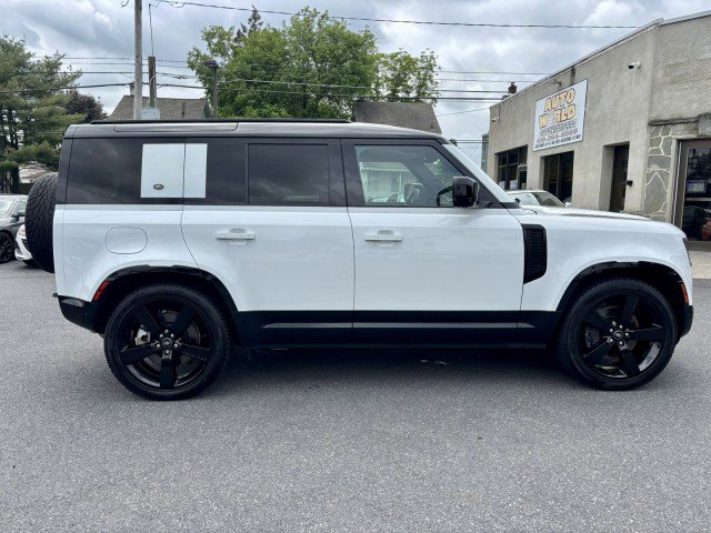 Used 2022 Land Rover Defender 110 X-Dynamic SE image 6