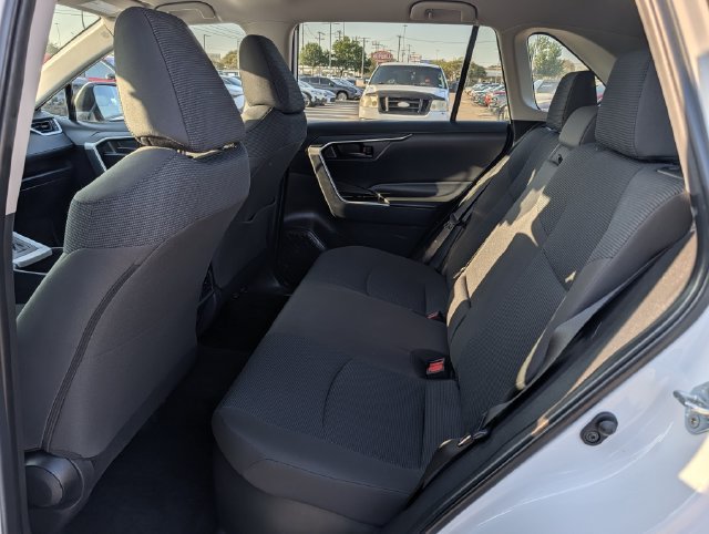Used 2024 Toyota RAV4 LE AWD/4WD image 24