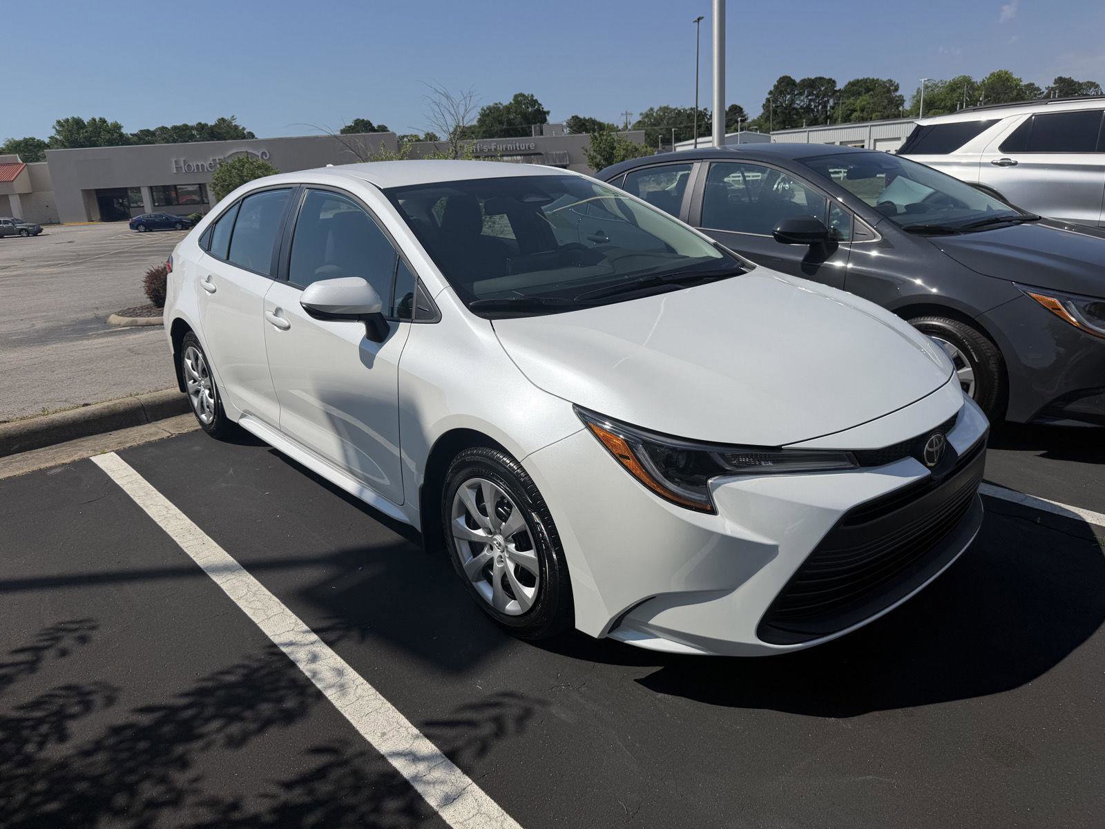 Used 2026 Toyota Corolla LE FWD image 7