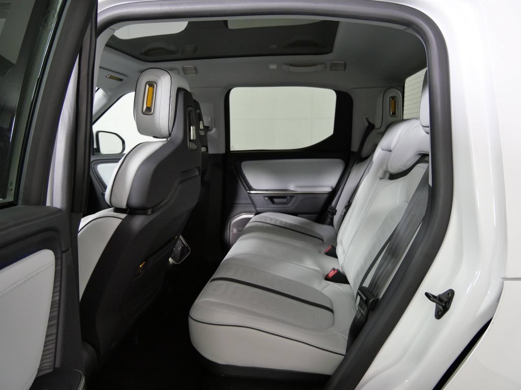 Used 2025 Rivian R1T Adventure Dual AWD/4WD image 17