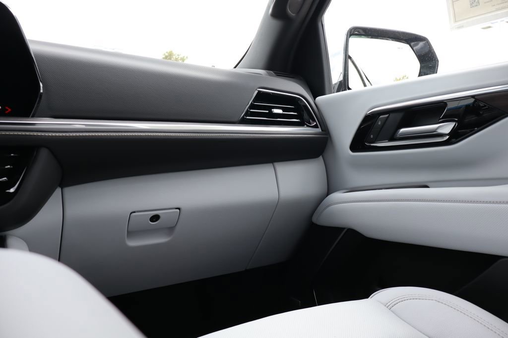 New 2025 Chevrolet Suburban Premier image 50