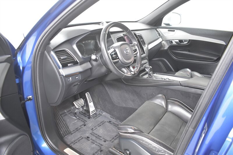 Used 2016 Volvo XC90 T6 R-Design w/ Protection Package Plus AWD/4WD image 19