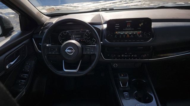 Used 2023 Nissan Rogue SL w/ SL Premium Package image 26