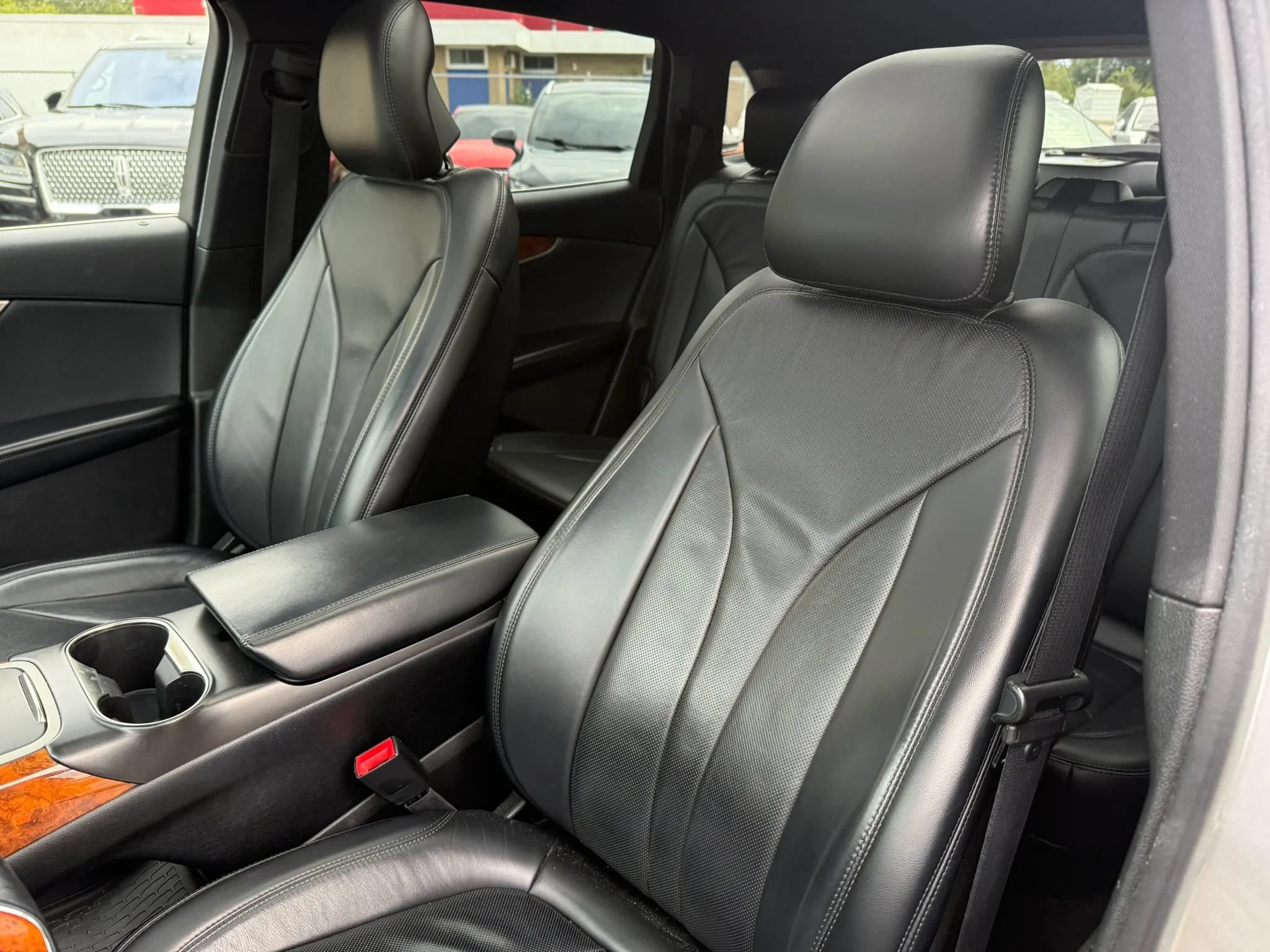 Used 2018 Lincoln MKX Reserve w/ Lincoln MKX Climate Package AWD/4WD image 12