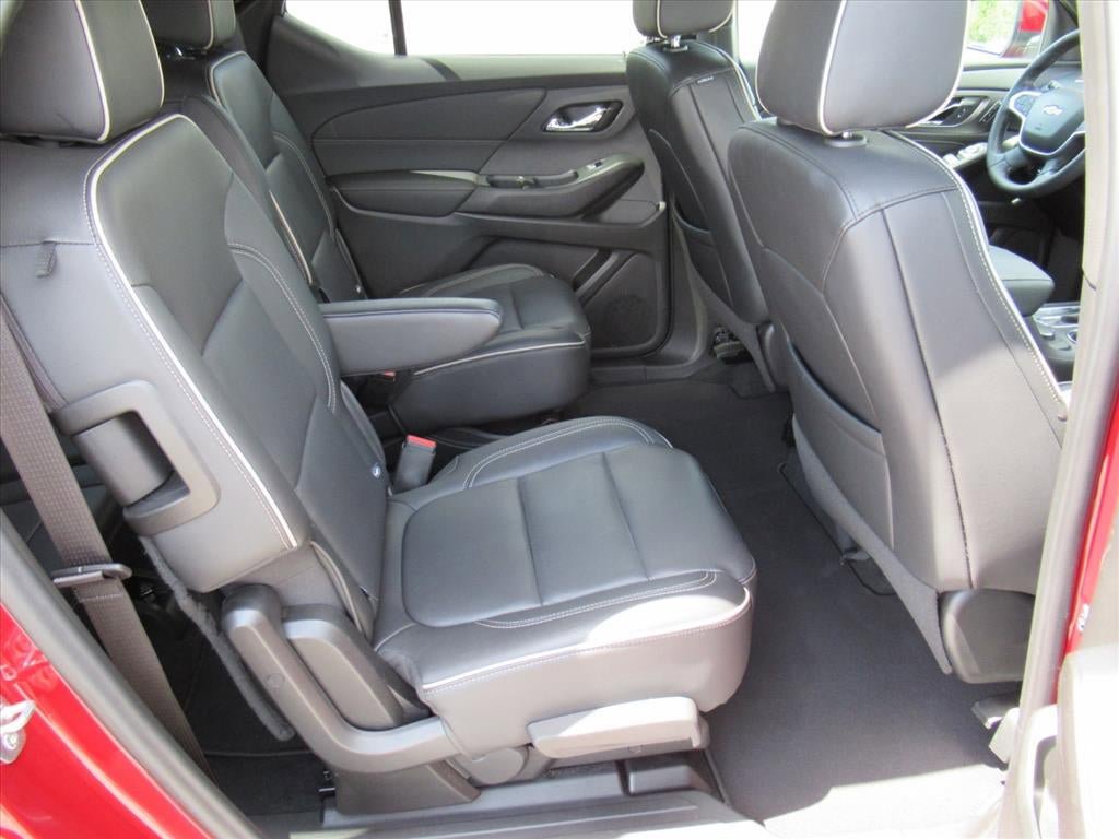 Used 2022 Chevrolet Traverse Premier AWD/4WD image 33
