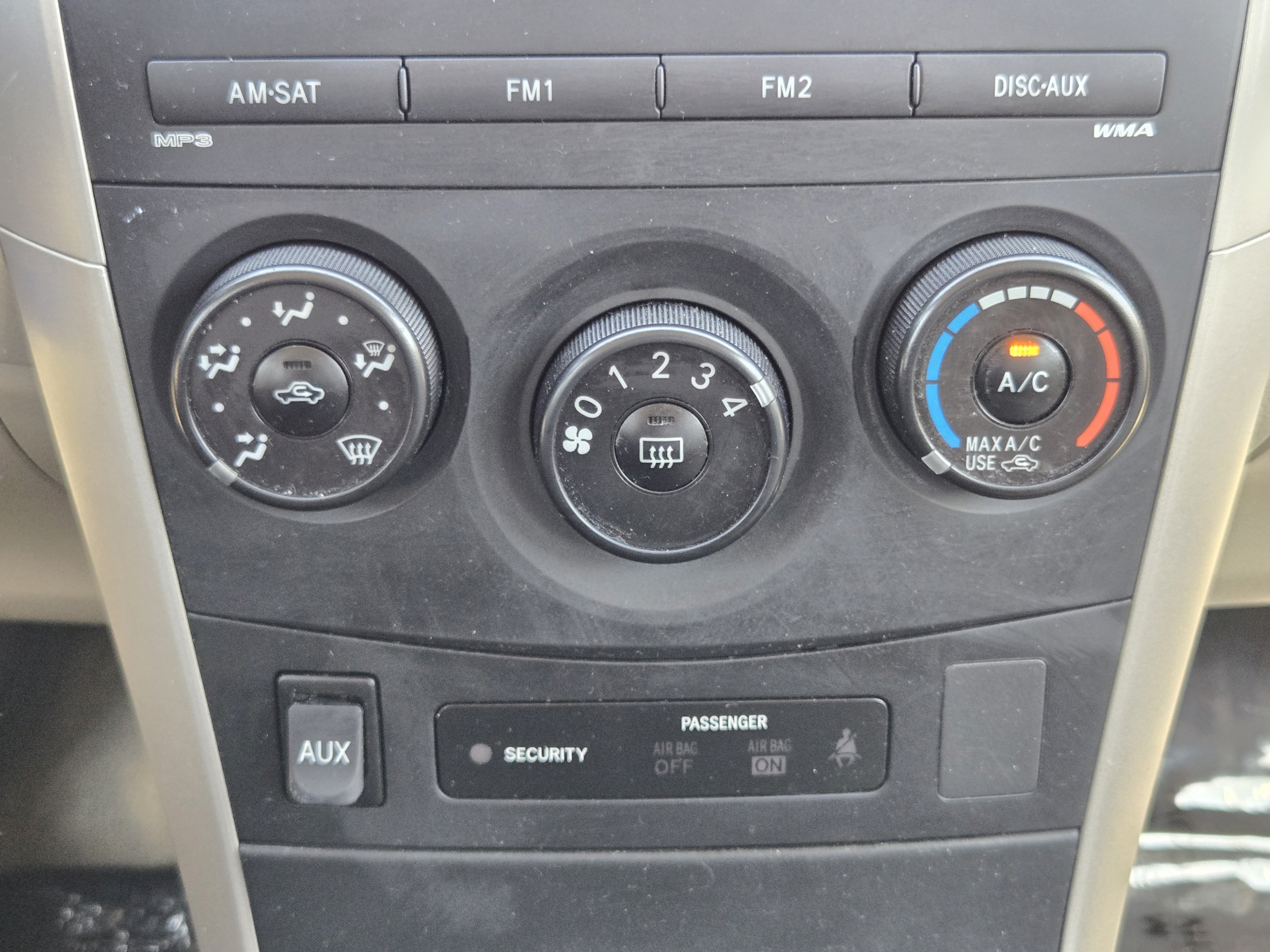 Used 2013 Toyota Corolla L FWD image 15