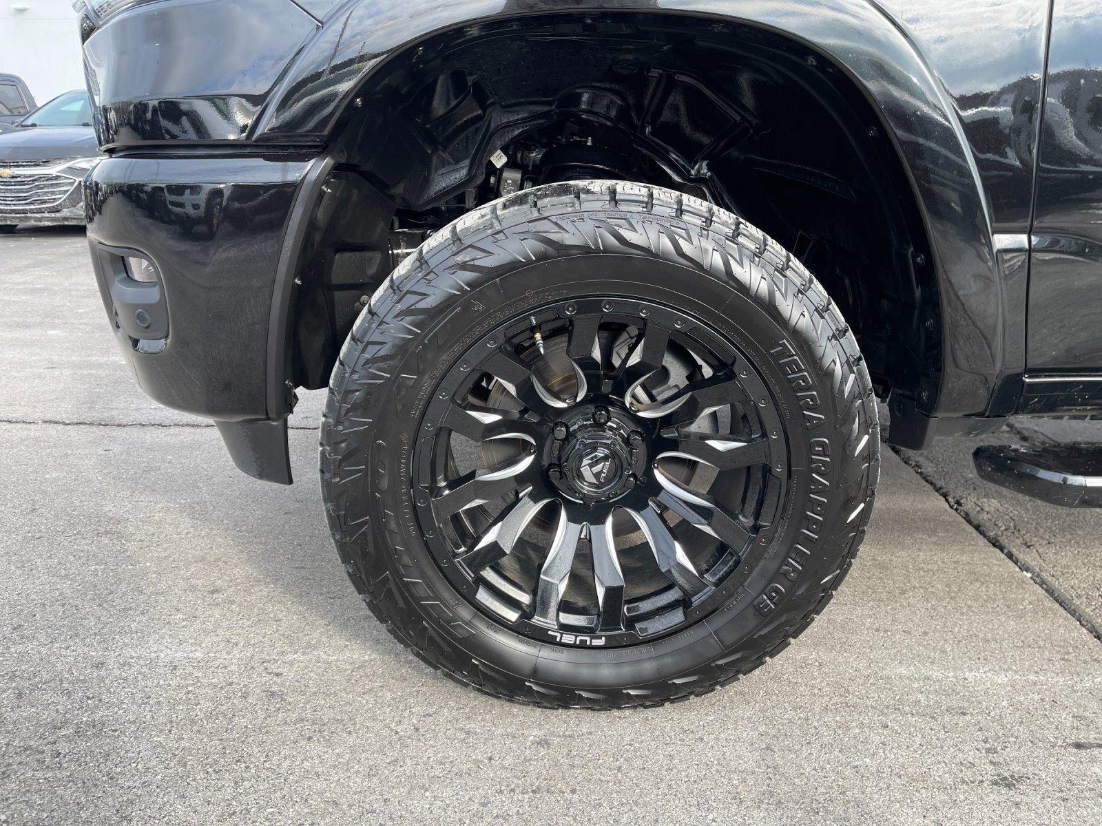 Used 2025 RAM 1500 Laramie w/ Sport Appearance Package image 32