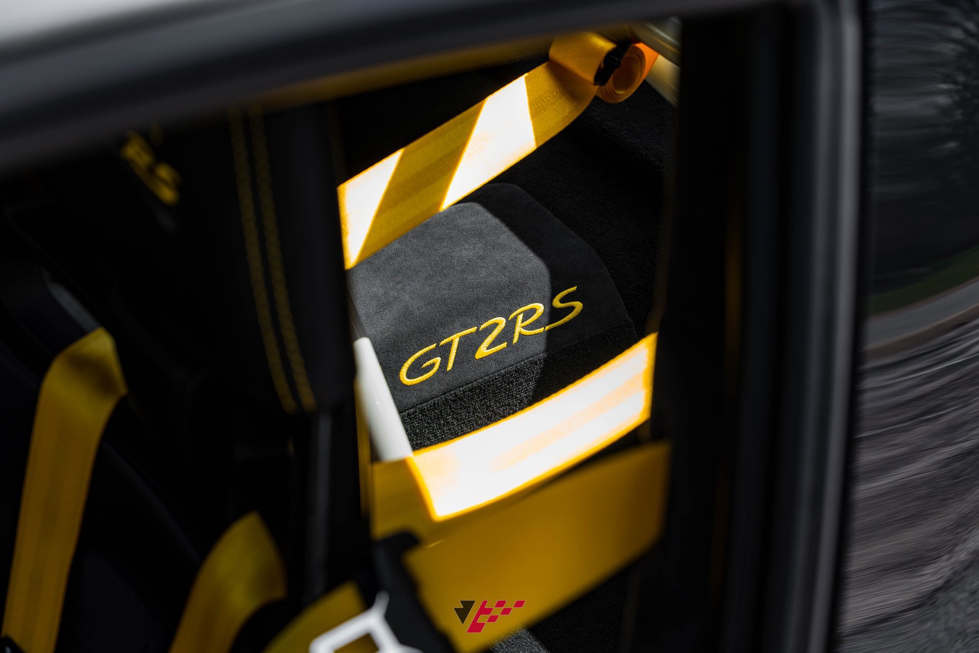 Used 2018 Porsche 911 GT2 RS image 22