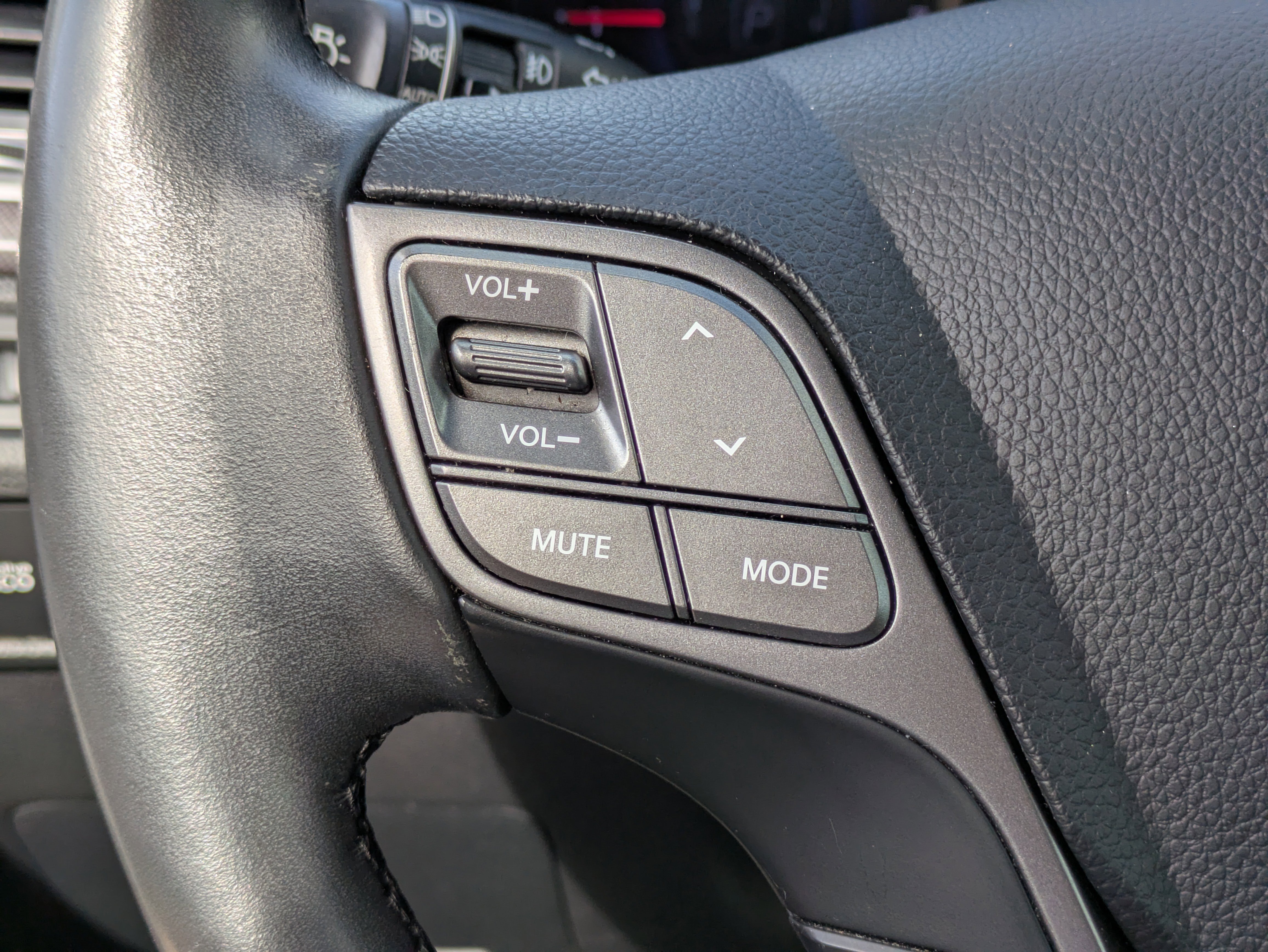 Used 2014 Hyundai Santa Fe Limited image 24