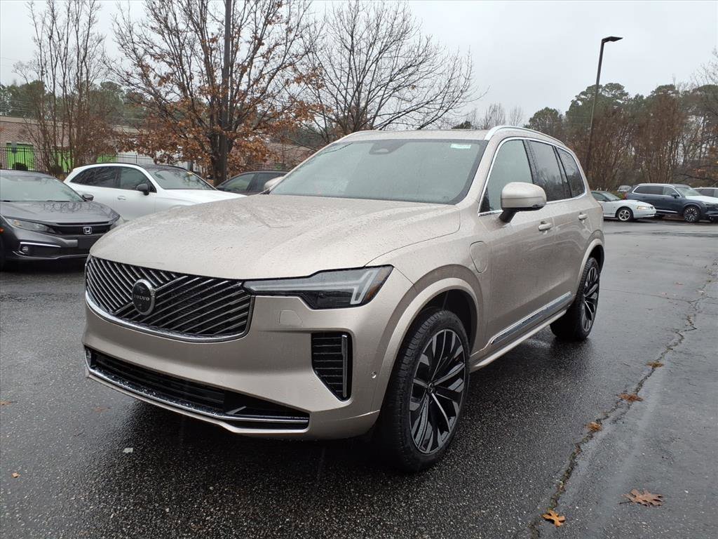 New 2026 Volvo XC90 T8 Plus w/ Protection Package Premier image 8