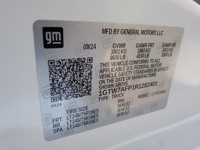 Used 2024 GMC Savana 2500 w/ Driver Convenience Package RWD image 38