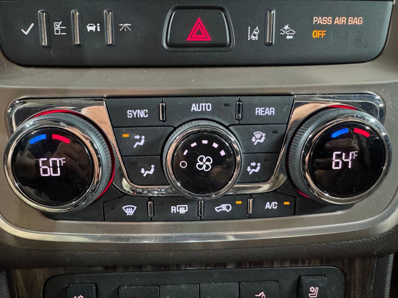 Used 2014 GMC Acadia Denali AWD/4WD image 30