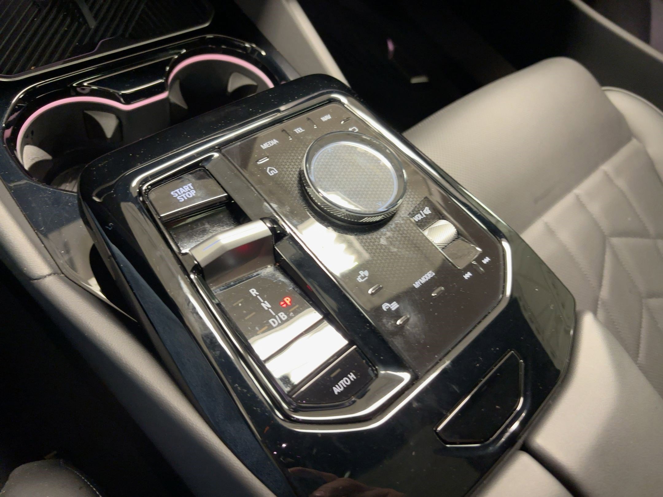 Certified 2025 BMW i5 xDrive40 w/ M Sport Package image 19