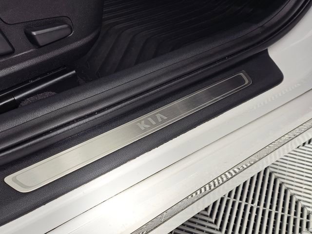 Used 2016 Kia Optima SX w/ Chrome Wheel Package image 13