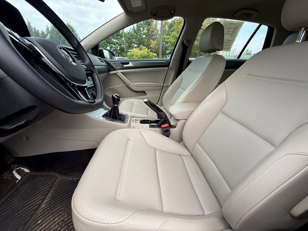 Used 2020 Volkswagen Golf 4-Door FWD image 9
