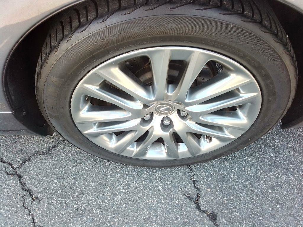 Used 2015 Lexus LS 460 Luxury Sedan w/ Comfort Package image 26