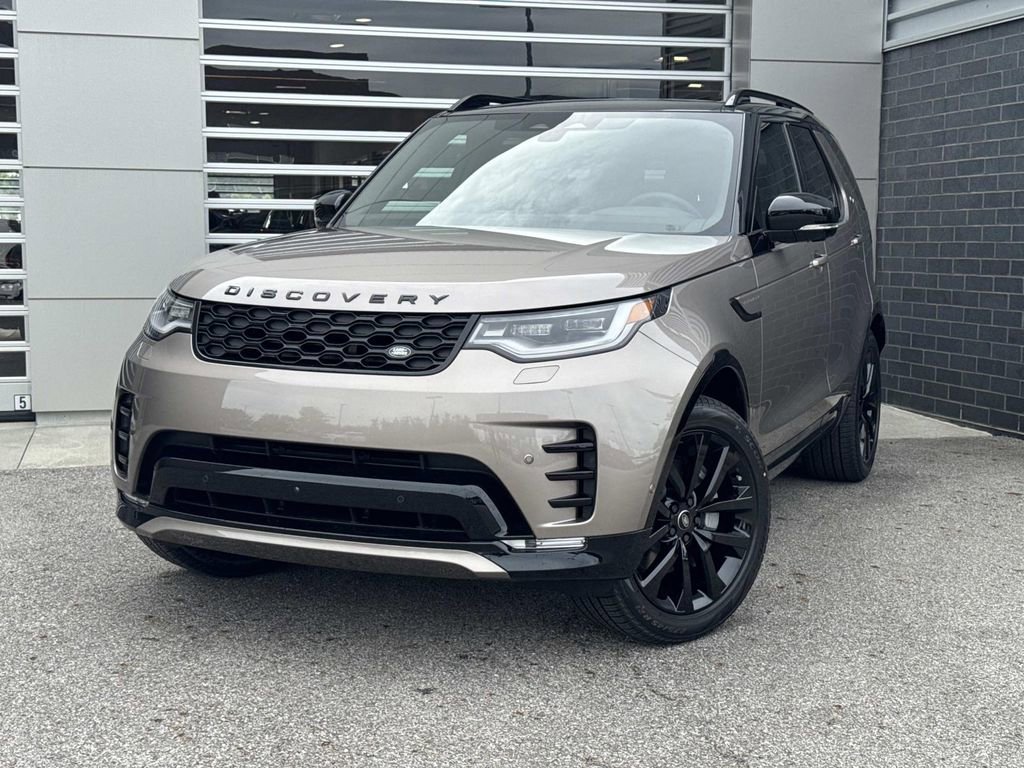 New 2026 Land Rover Discovery Dynamic SE
