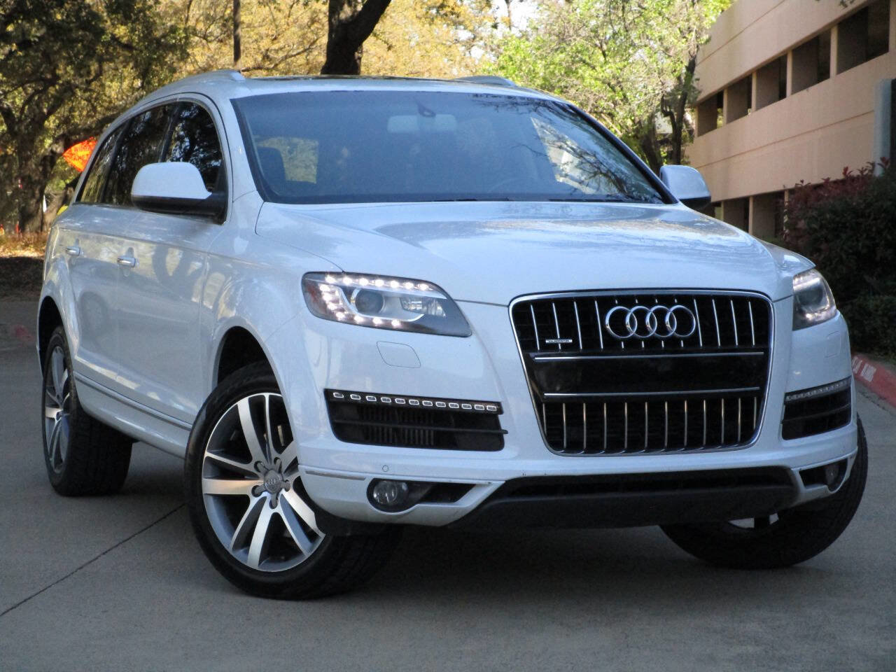 Used 2015 Audi Q7 TDI Premium Plus w/ Premium Plus Package AWD/4WD image 29