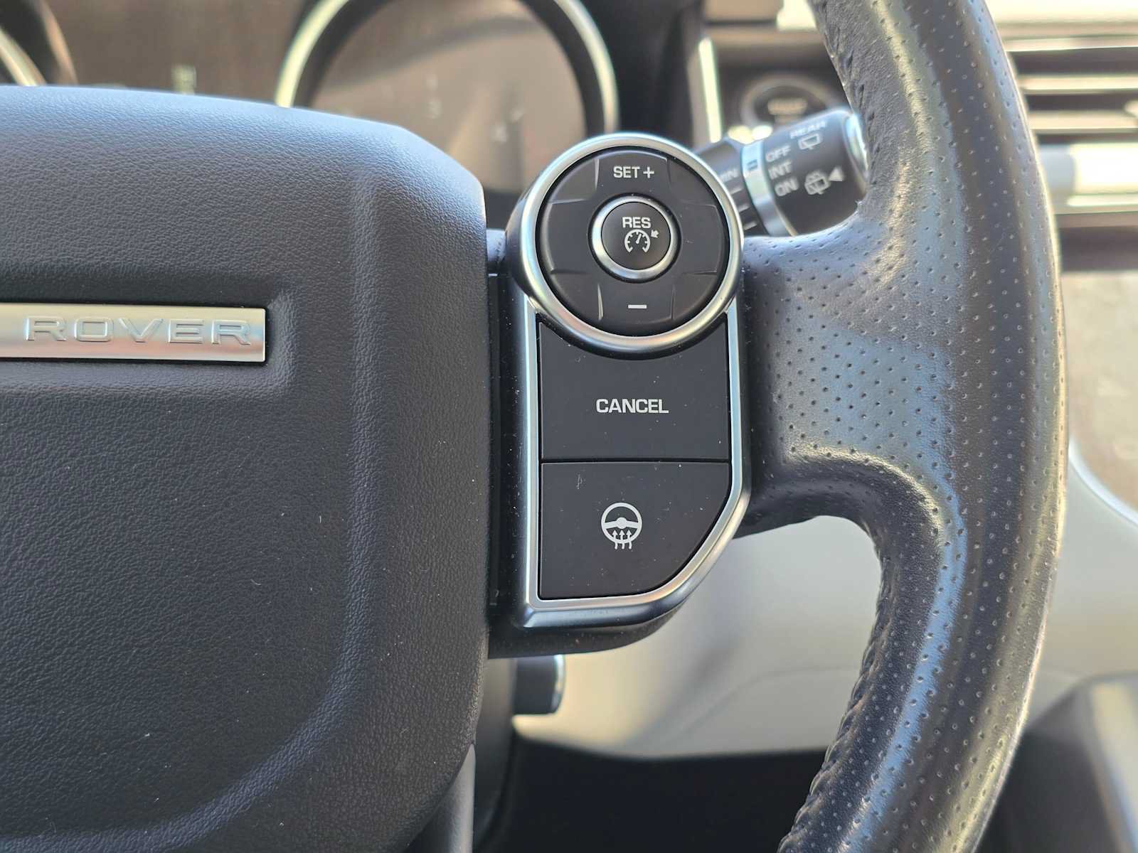 Used 2016 Land Rover Range Rover Sport HSE AWD/4WD image 31