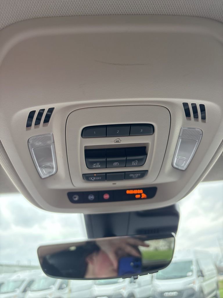 Used 2023 Buick Envision Avenir AWD/4WD image 57