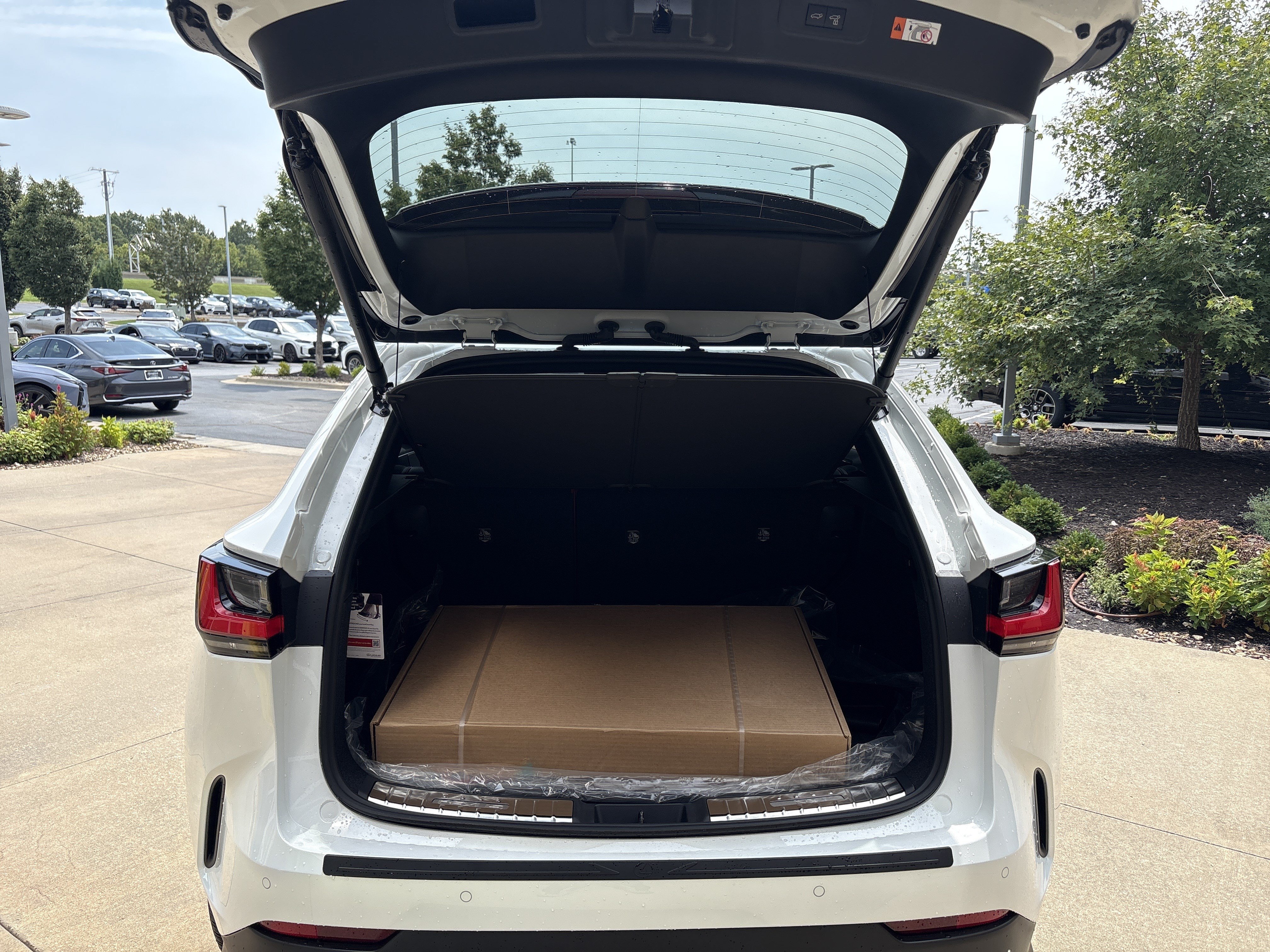 New 2026 Lexus NX 350 F Sport AWD/4WD image 33
