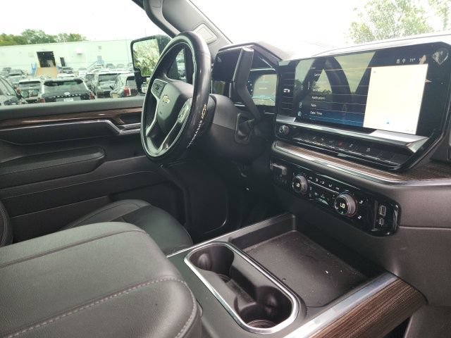 Used 2024 Chevrolet Silverado 2500 LT w/ All Star Edition AWD/4WD image 6