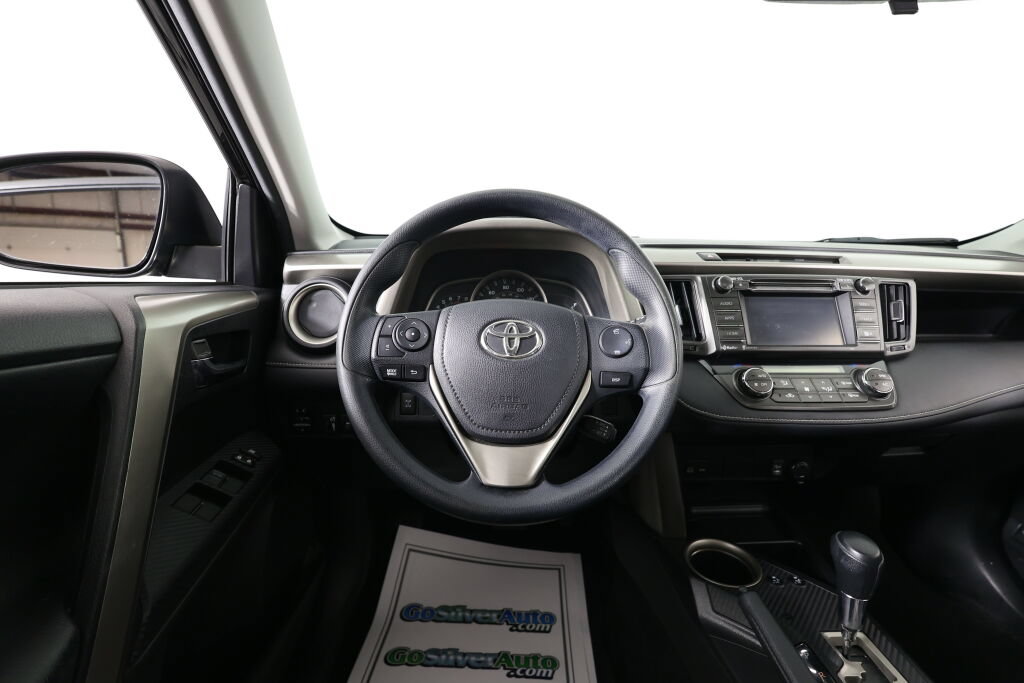 Used 2015 Toyota RAV4 XLE AWD/4WD image 28