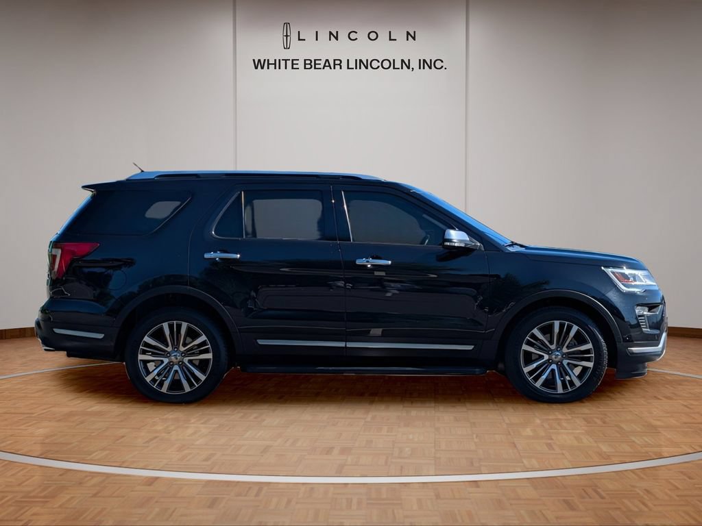 Used 2019 Ford Explorer Platinum AWD/4WD image 4