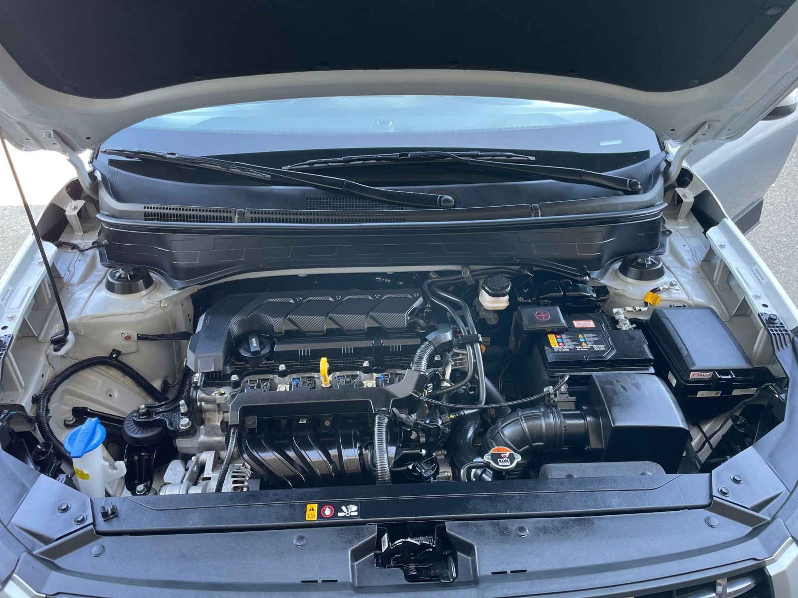 Used 2025 Hyundai Venue SEL image 33