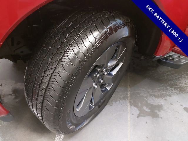 Certified 2025 Ford F150 Lightning Lariat w/ Max Trailer Tow Package image 31