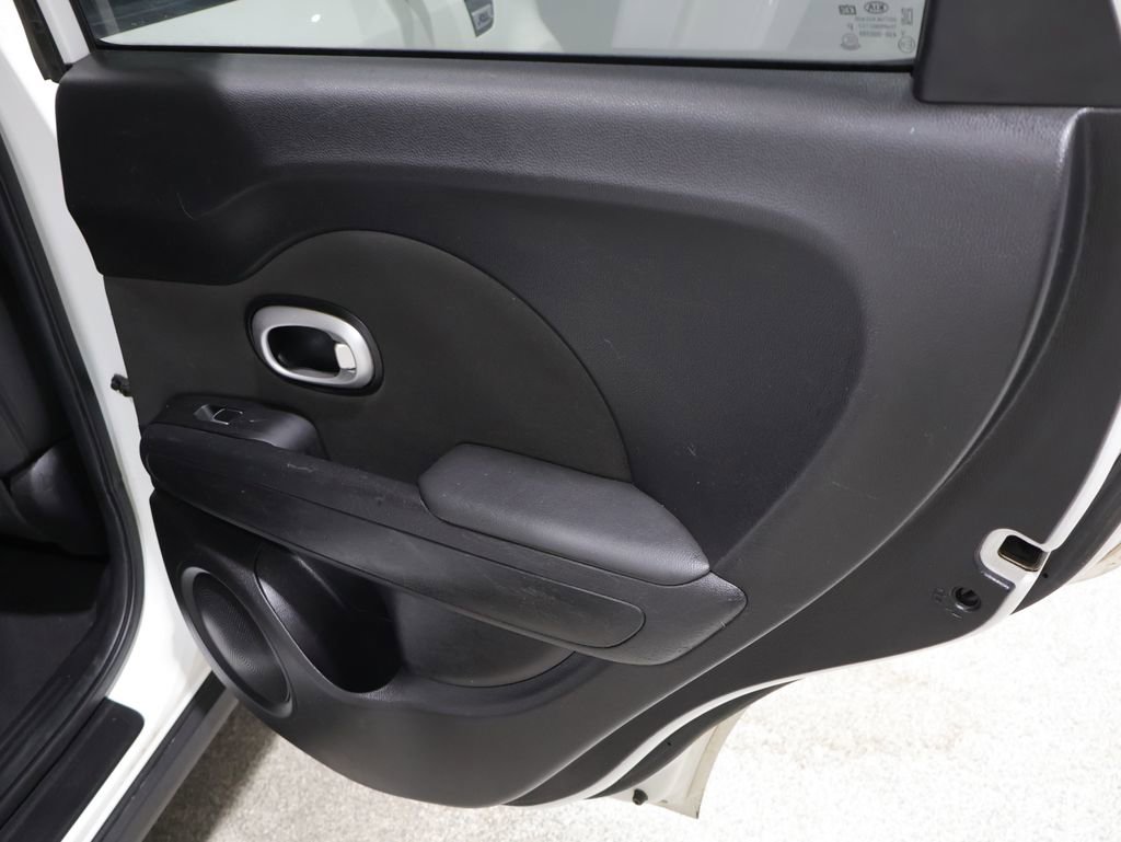 Used 2018 Kia Soul FWD image 20