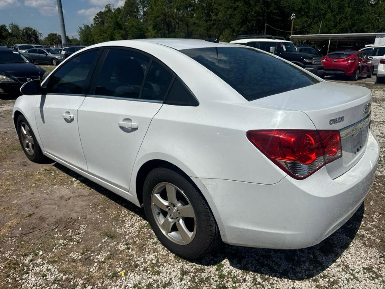 Used 2014 Chevrolet Cruze LT FWD image 2