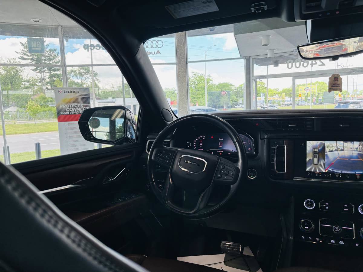 Used 2023 GMC Yukon Denali Ultimate AWD/4WD image 41