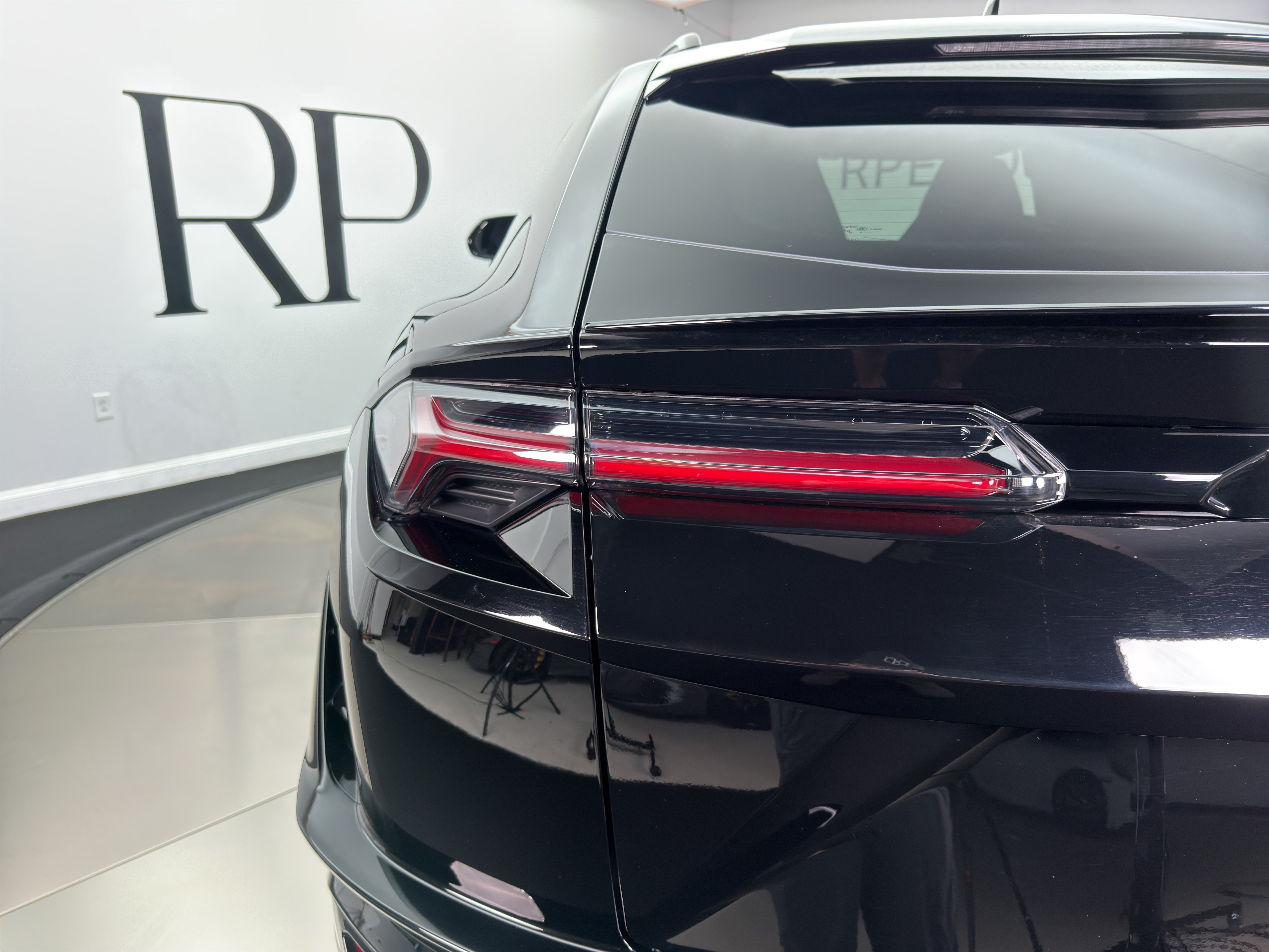 Used 2023 Lamborghini Urus S AWD/4WD image 12
