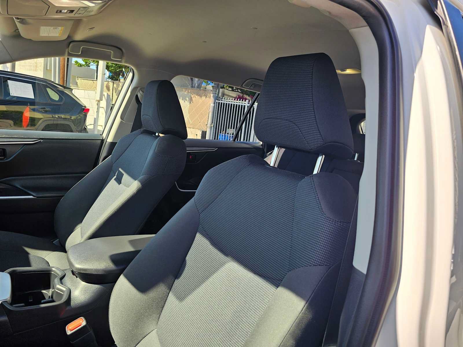 Used 2023 Toyota RAV4 LE AWD/4WD image 20
