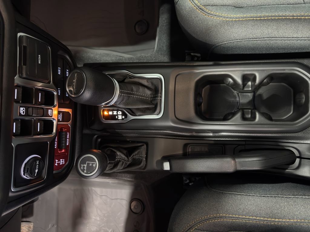 New 2025 Jeep Gladiator Sport AWD/4WD image 32