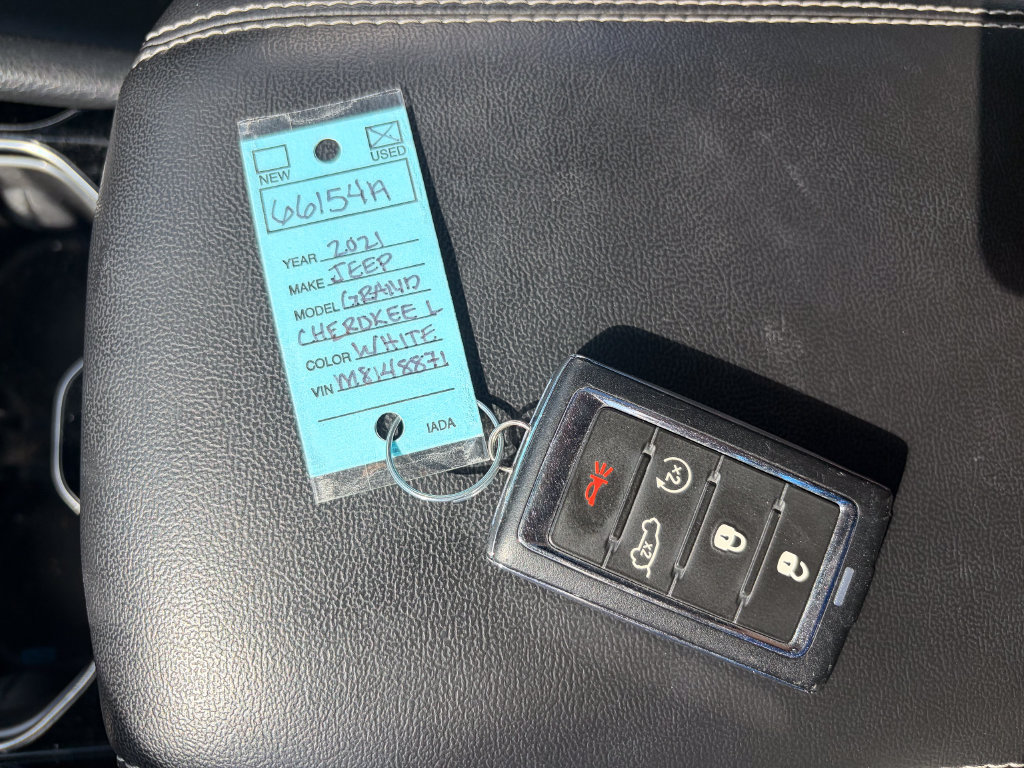 Used 2021 Jeep Grand Cherokee L Laredo AWD/4WD image 31