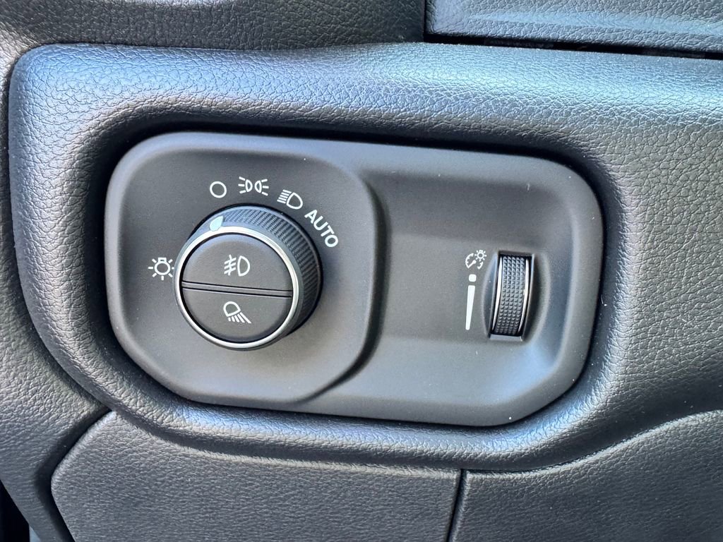 New 2026 RAM 2500 Tradesman AWD/4WD image 24